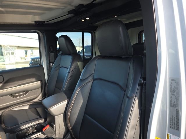 Used 2024 Jeep Wrangler Sahara w/ Technology Group image 12