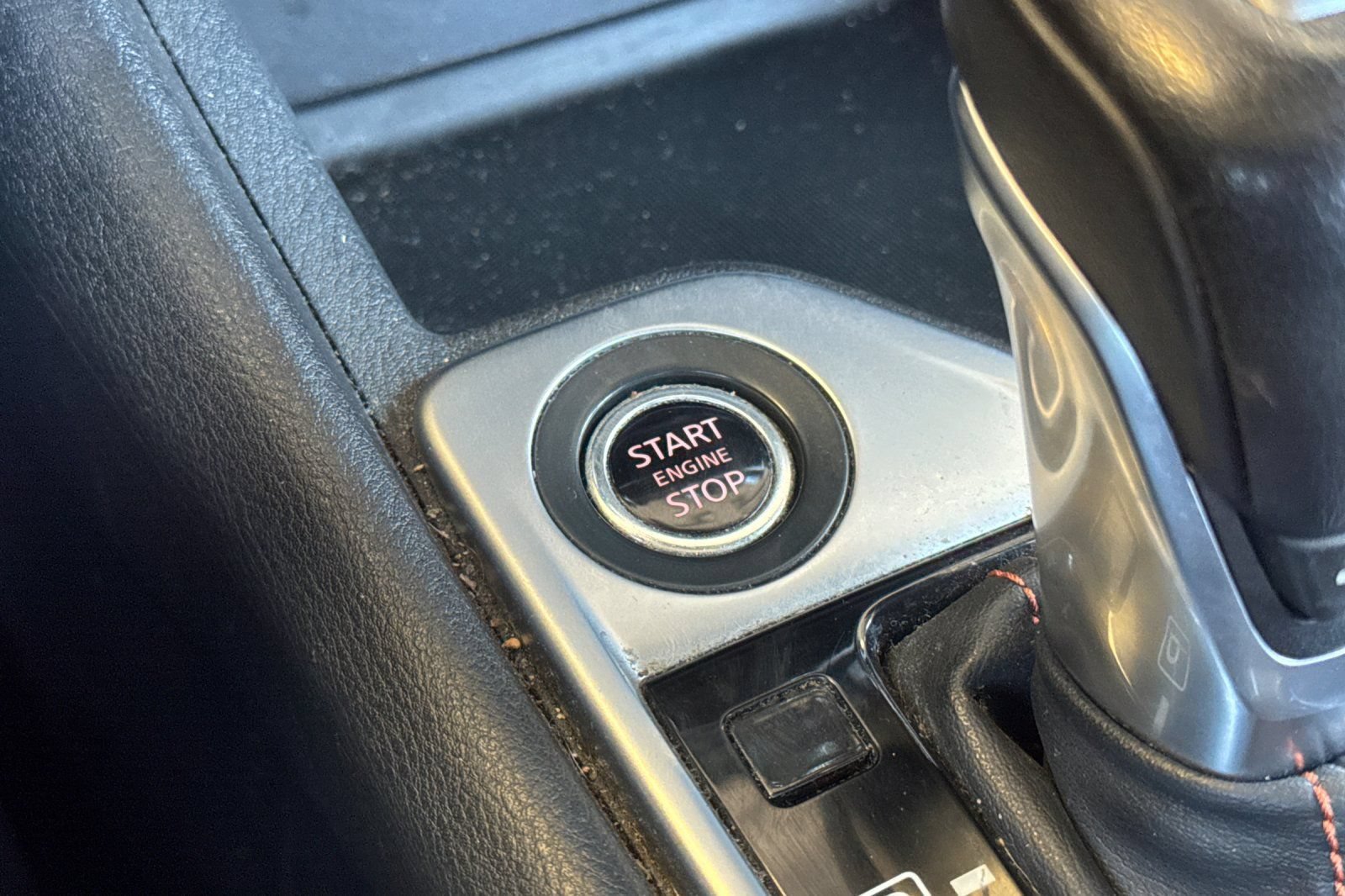 Used 2023 Nissan Sentra SR w/ Midnight Edition Package FWD image 32