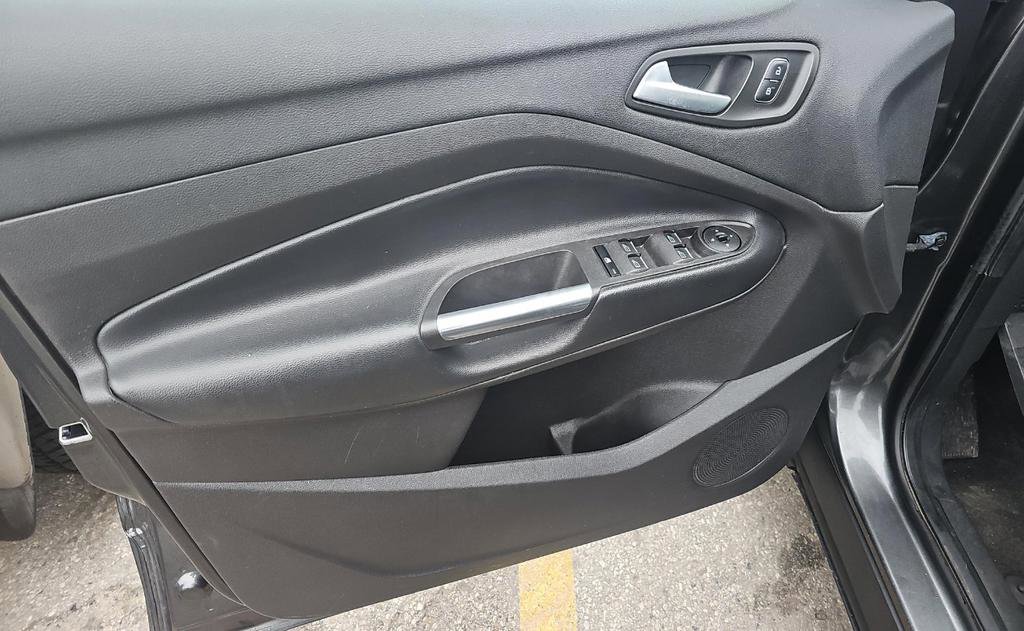 Used 2019 Ford Escape SEL image 8