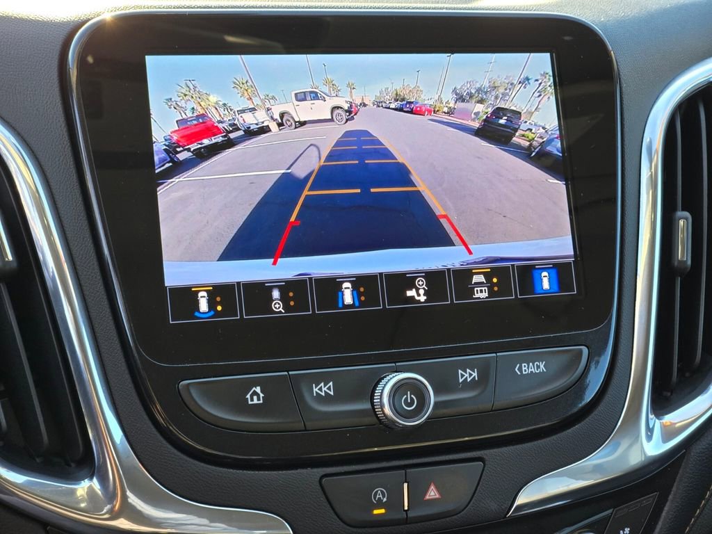 Used 2023 Chevrolet Equinox Premier image 19