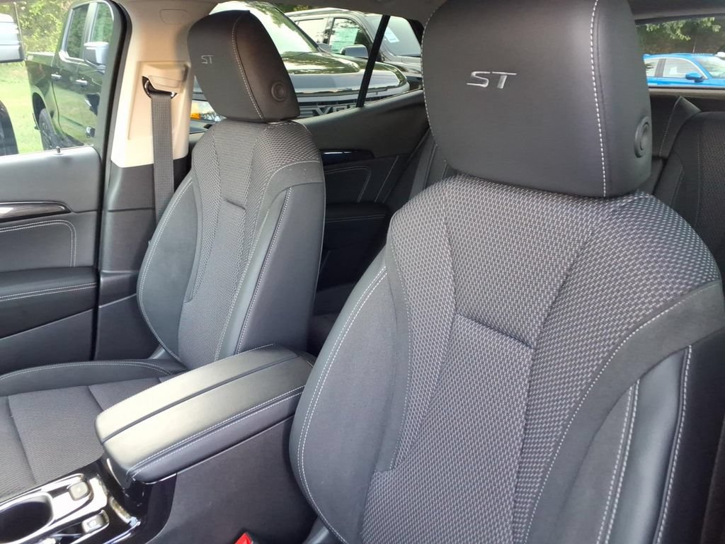 Certified 2023 Buick Envision Preferred w/ Sport Touring Package AWD/4WD image 11