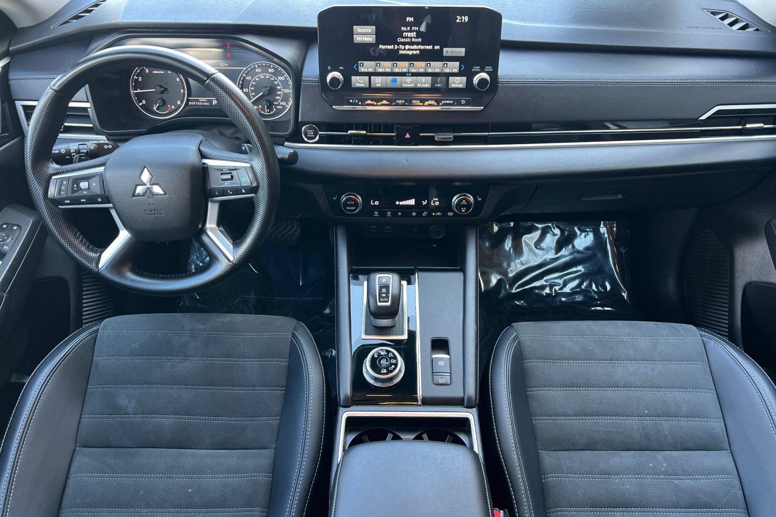 Used 2024 Mitsubishi Outlander SE Black Edition AWD/4WD image 40