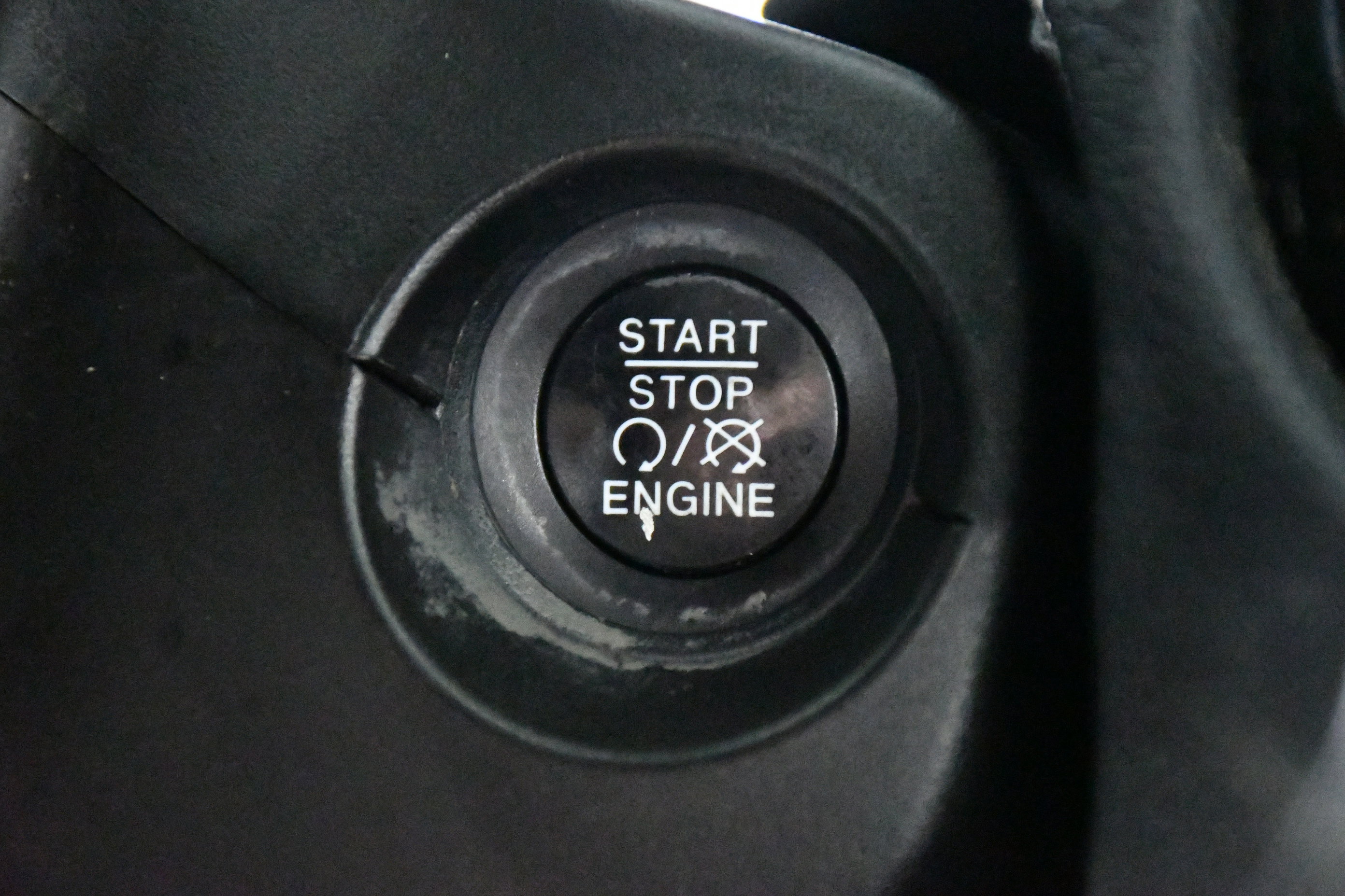 Used 2018 Jeep Compass Limited w/ Navigation Group image 21