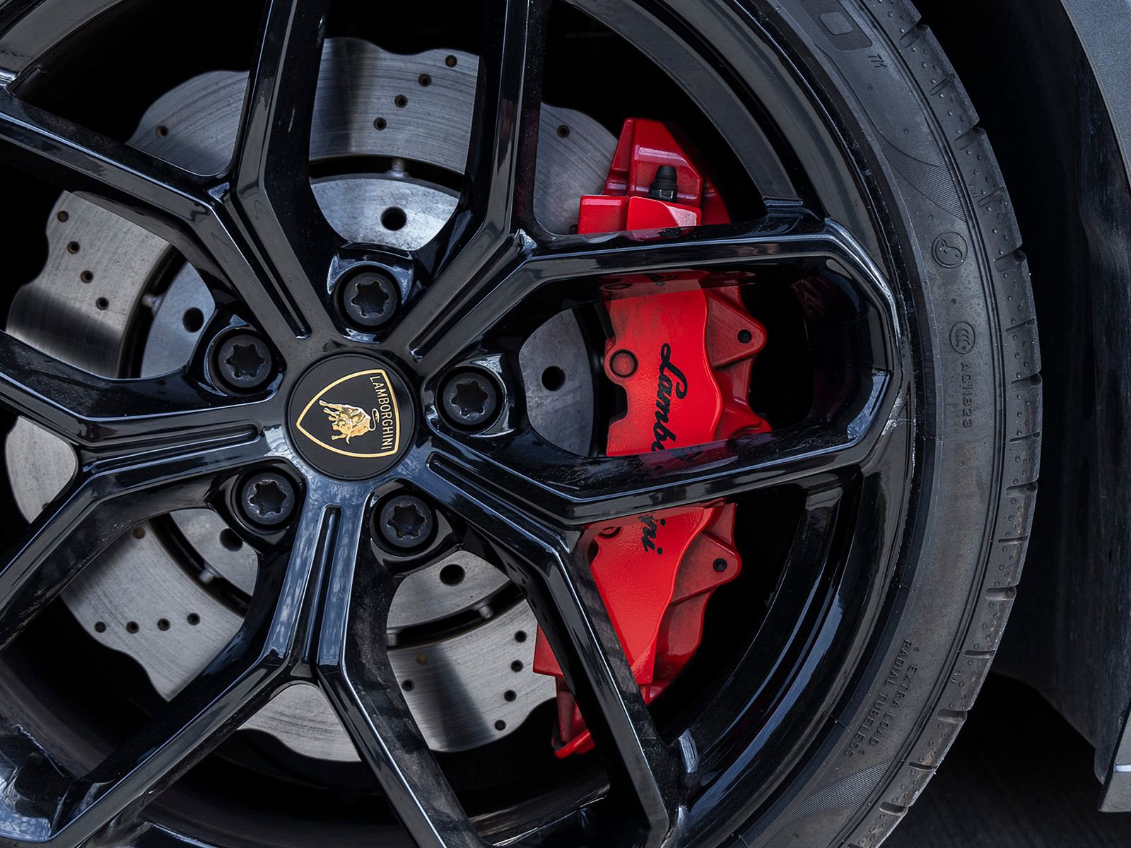 Used 2019 Lamborghini Huracan LP 580-2 image 16