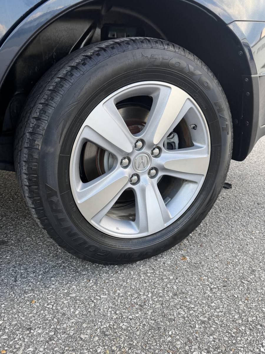 Used 2011 Acura MDX w/ Technology Package AWD/4WD image 32