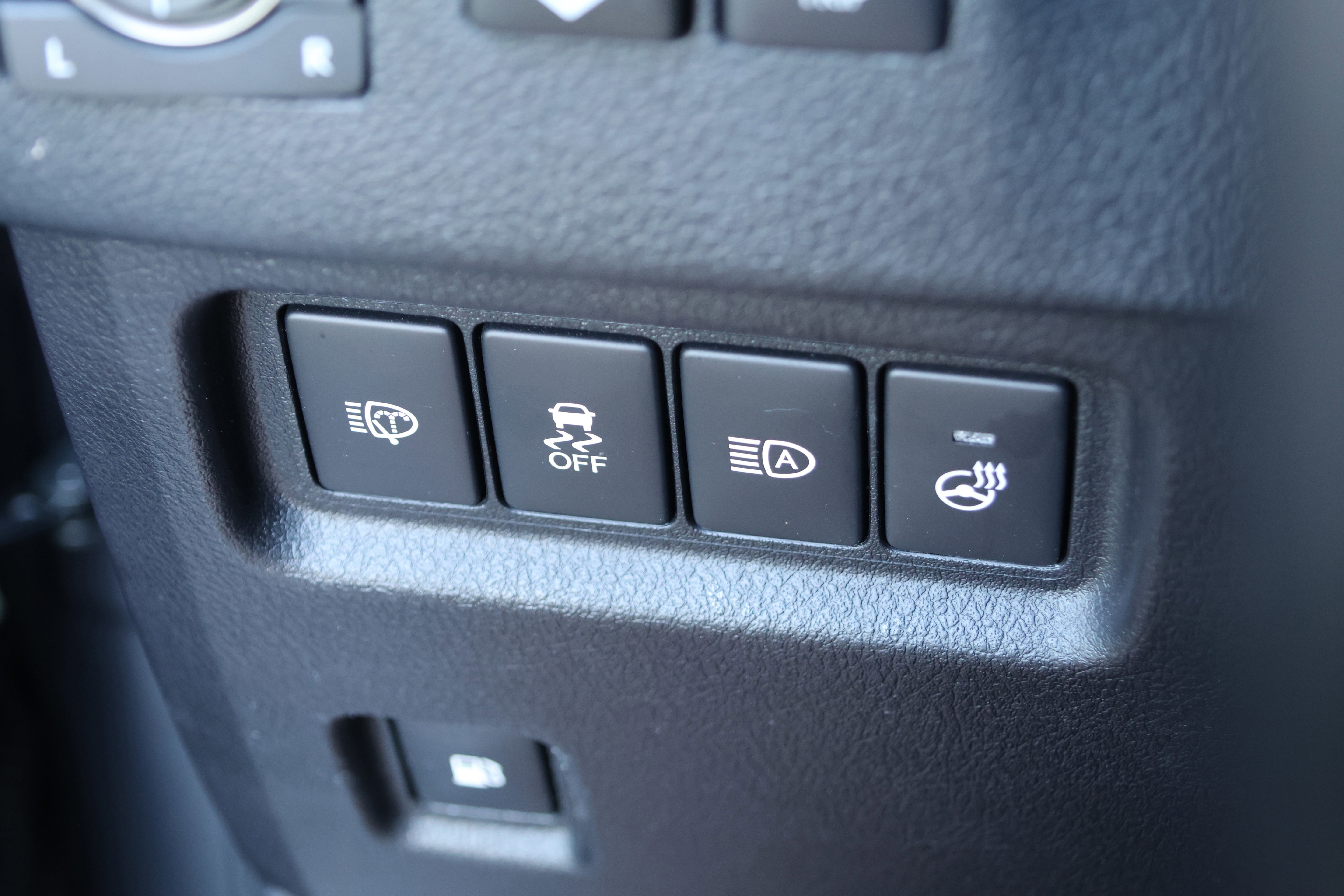 Used 2023 Lexus GX 460 Premium w/ Accessory Package AWD/4WD image 16