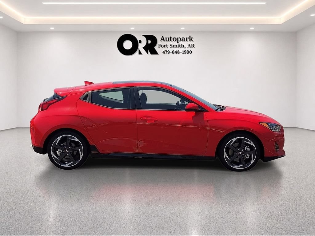 Used 2020 Hyundai Veloster FWD image 6