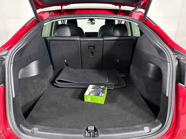 Used 2022 Tesla Model Y Long Range image 28