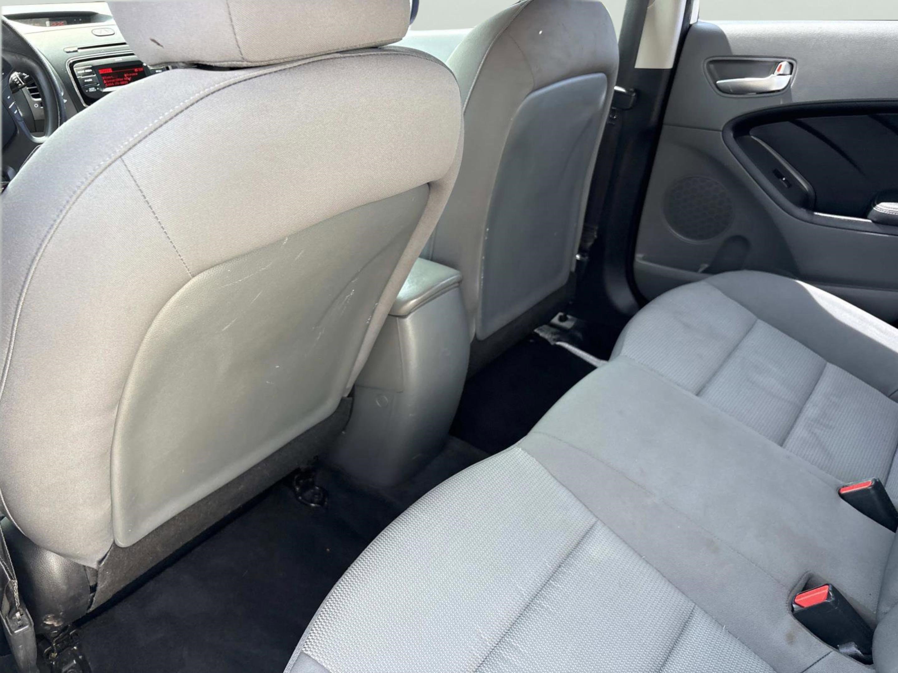 Used 2017 Kia Forte LX FWD image 12