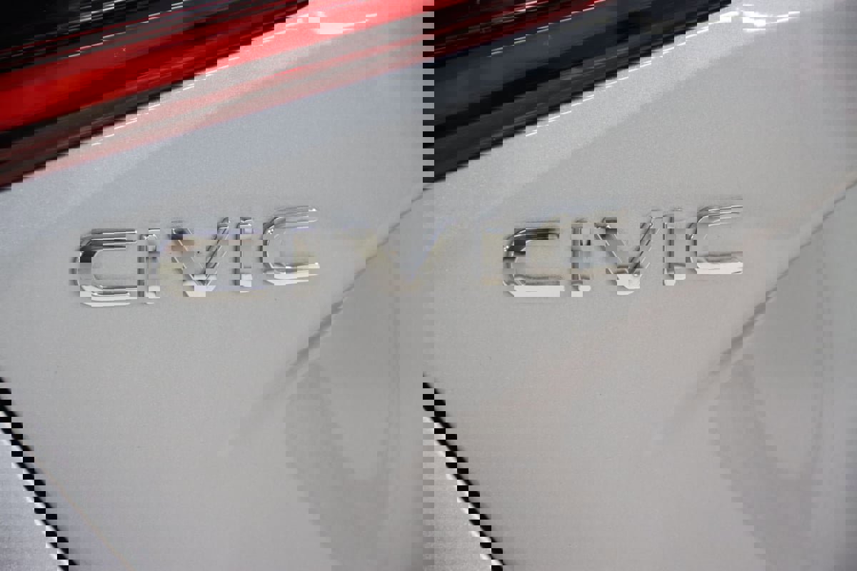 Used 2022 Honda Civic Sport image 11