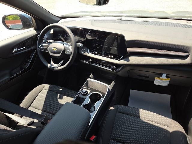 New 2026 Chevrolet Equinox LT w/ Safety and Technology Package FWD image 3