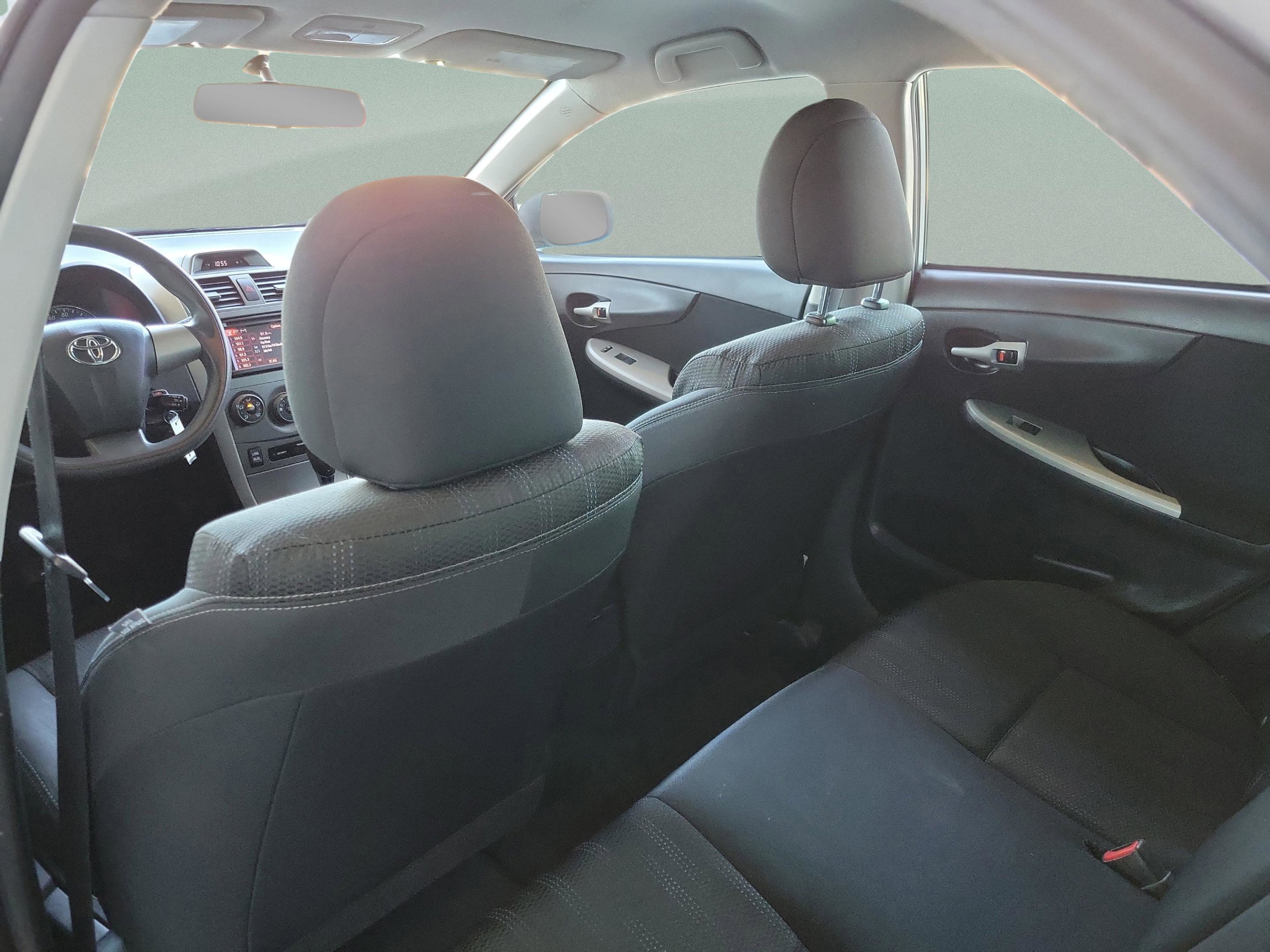 Used 2013 Toyota Corolla S image 16