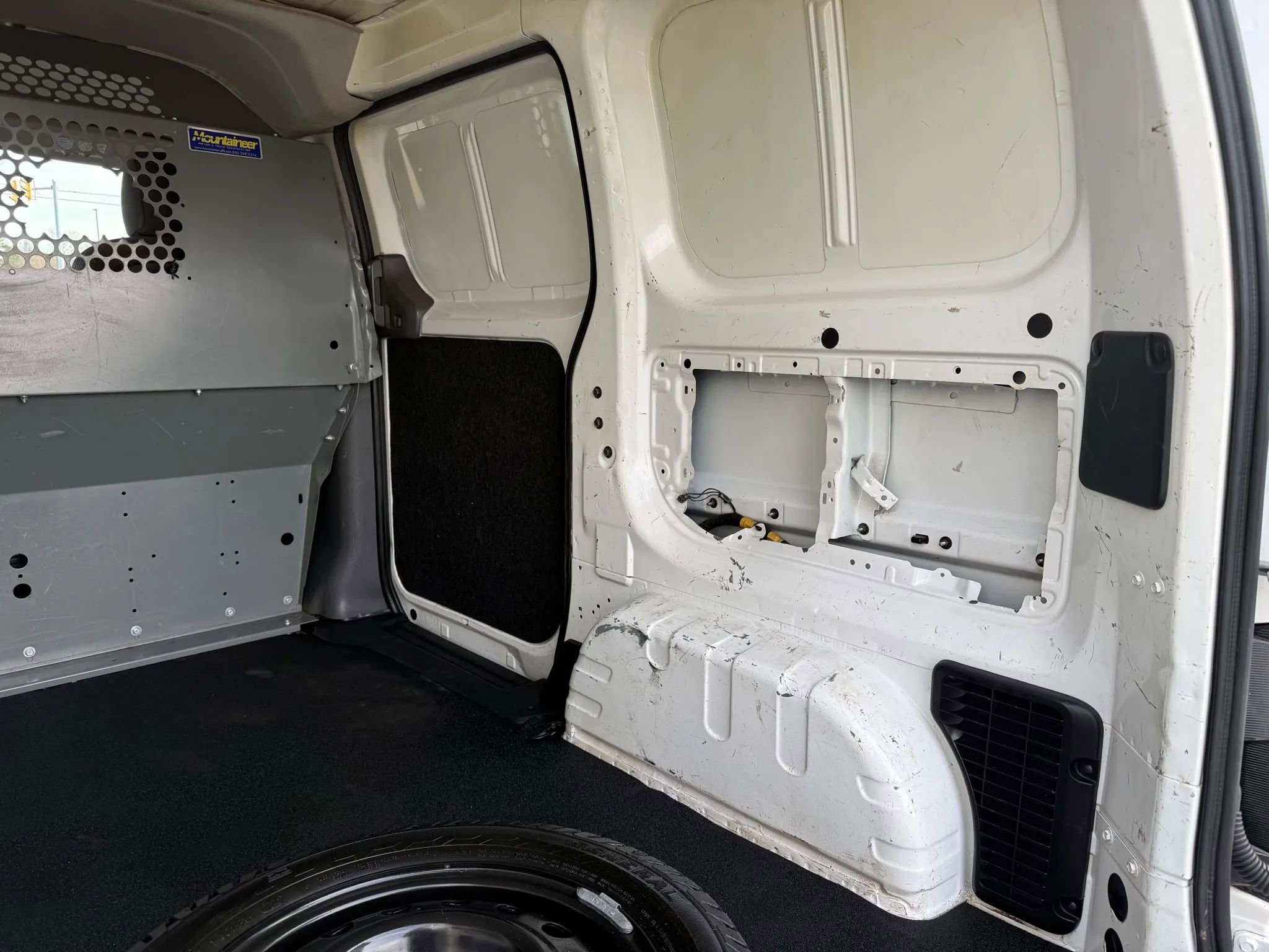 Used 2017 Nissan NV200 SV w/ Technology Package FWD image 38