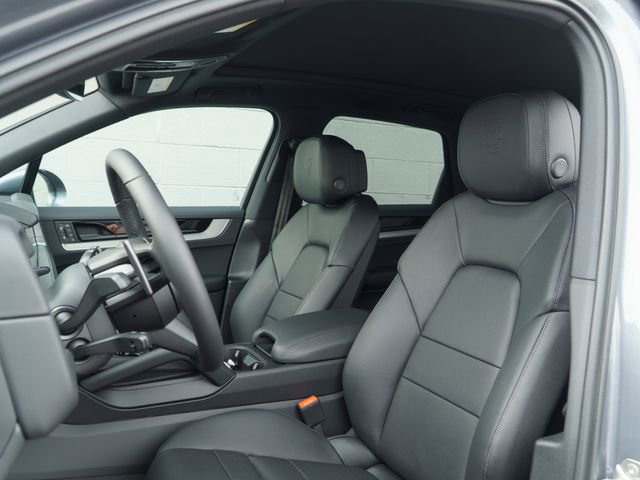 New 2026 Porsche Cayenne image 4