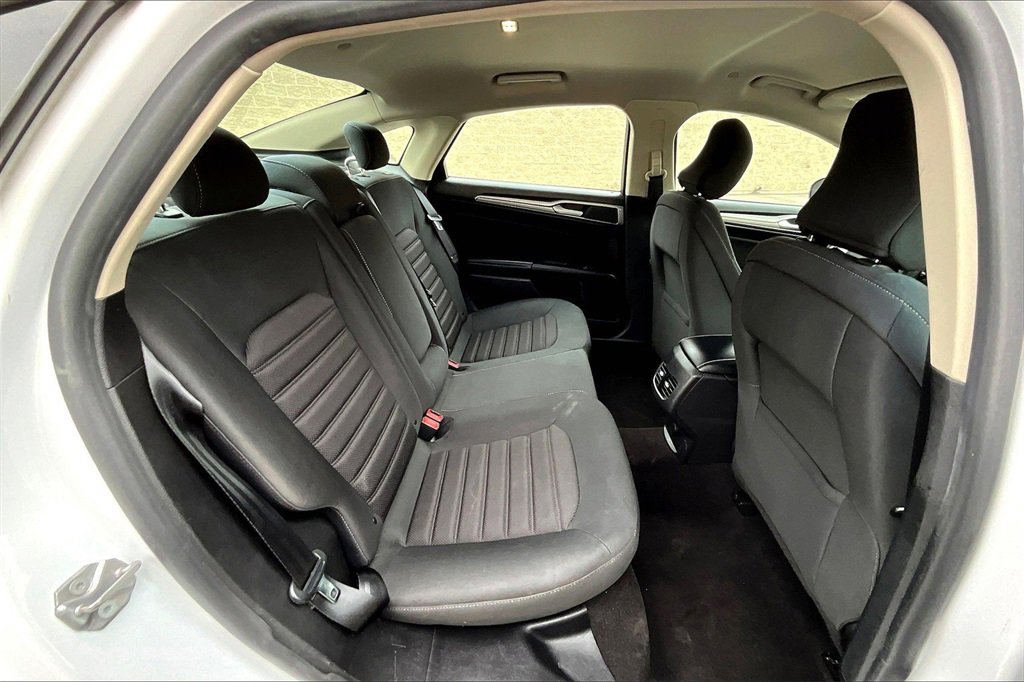 Certified 2019 Ford Fusion SE image 25
