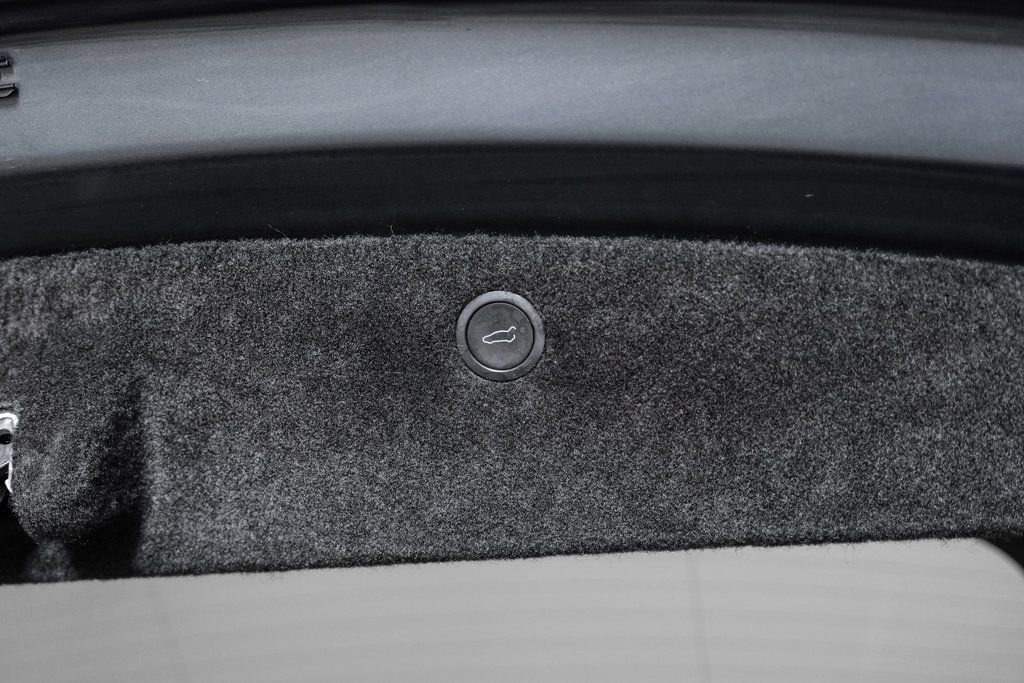 Used 2022 Tesla Model X AWD/4WD image 52