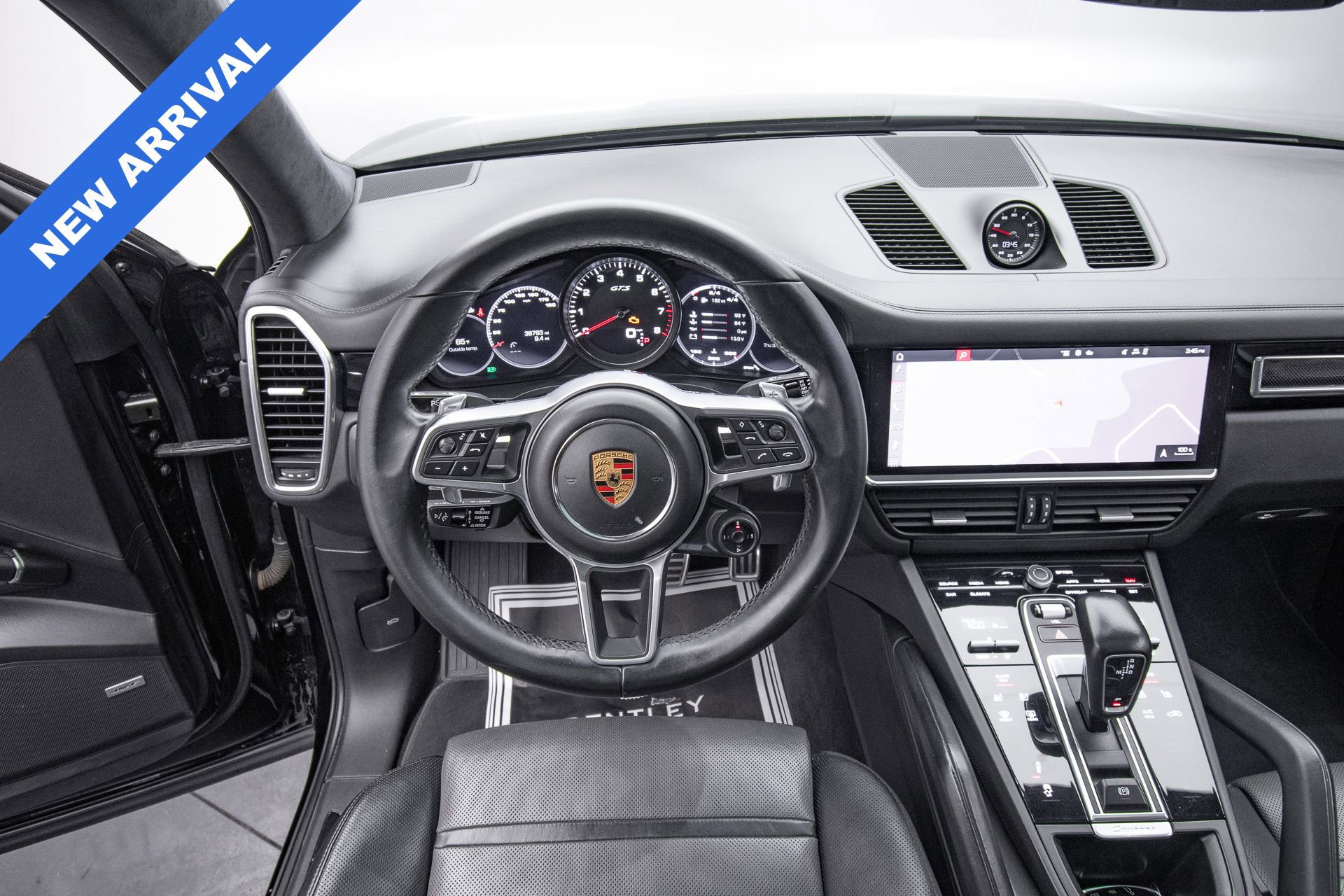 Used 2021 Porsche Cayenne GTS image 23