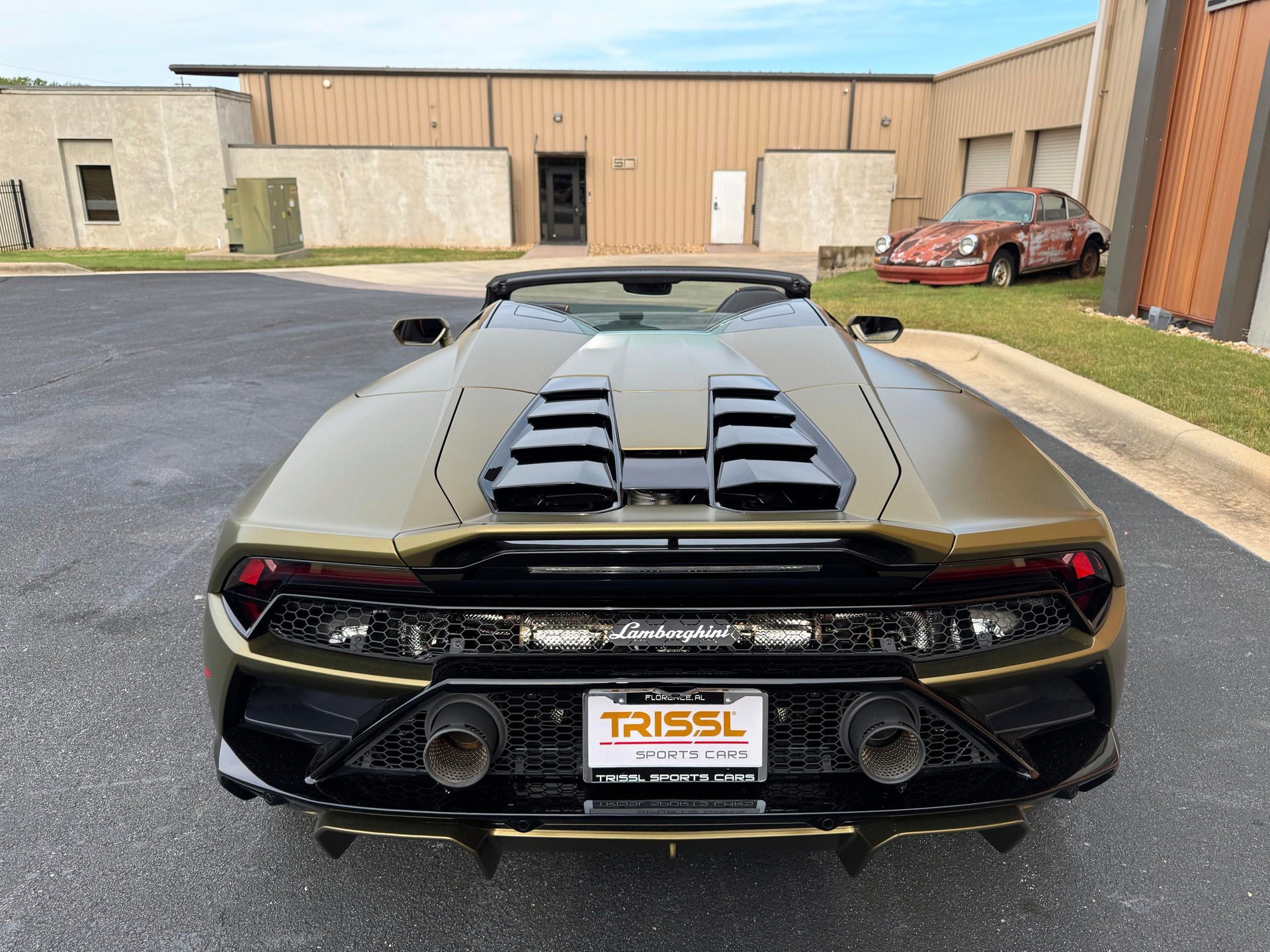 Used 2023 Lamborghini Huracan EVO RWD image 22