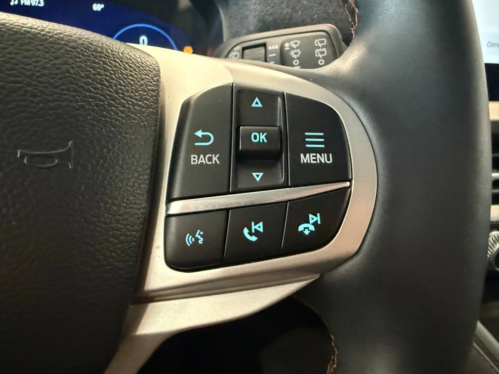 Certified 2025 Ford Explorer Active w/ Active Comfort Package AWD/4WD image 27