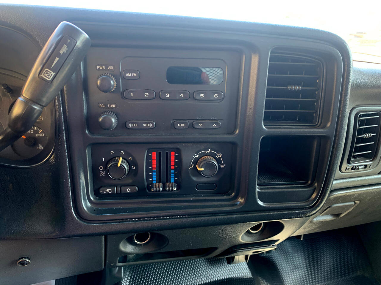 Used 2005 Chevrolet Silverado 3500 2WD Crew Cab w/ Heavy-Duty Power Package image 18