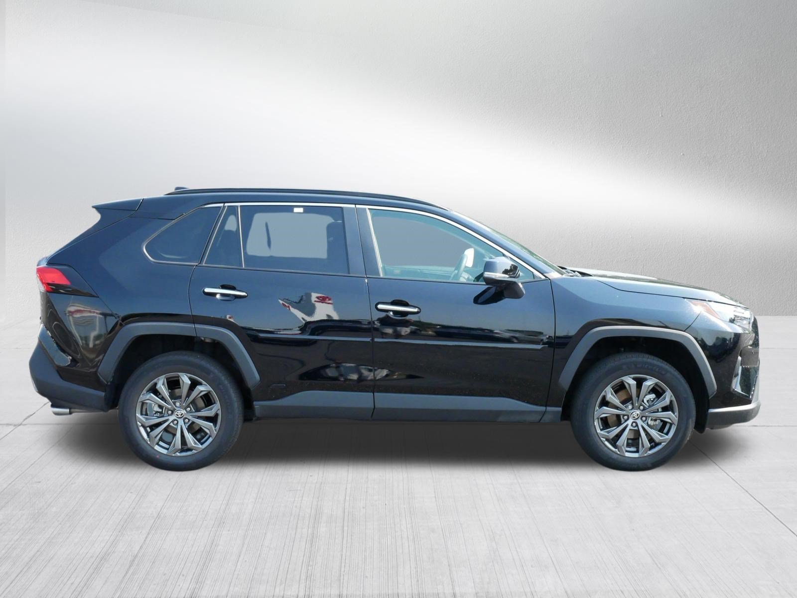 Certified 2025 Toyota RAV4 Limited w/ Advanced Technology Package AWD/4WD image 8