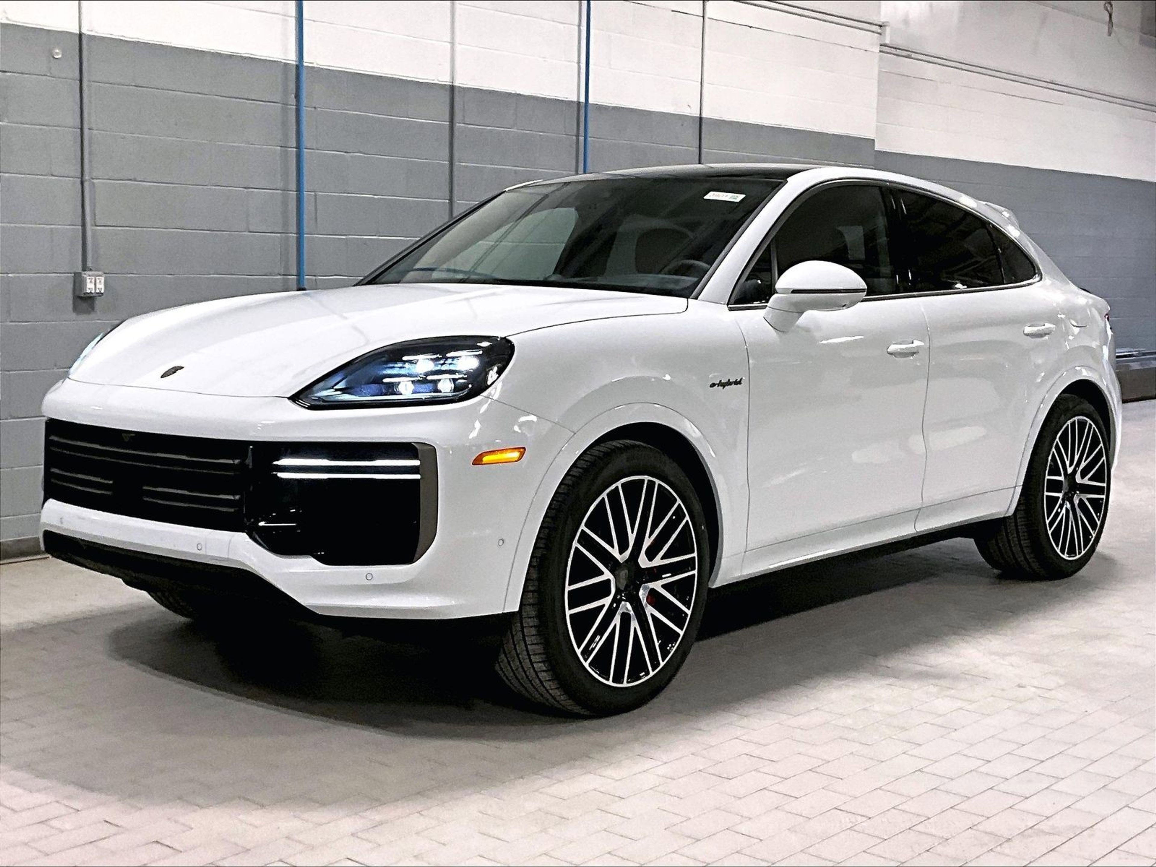 New 2026 Porsche Cayenne Turbo image 1