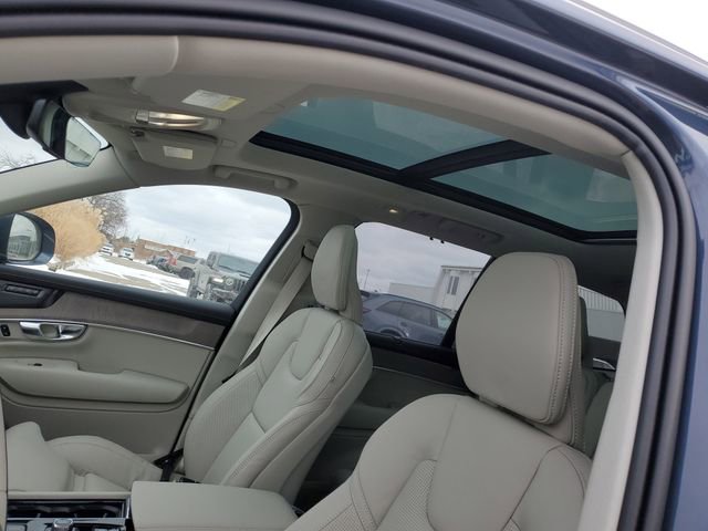 New 2026 Volvo XC90 B6 Ultra w/ Protection Package image 6