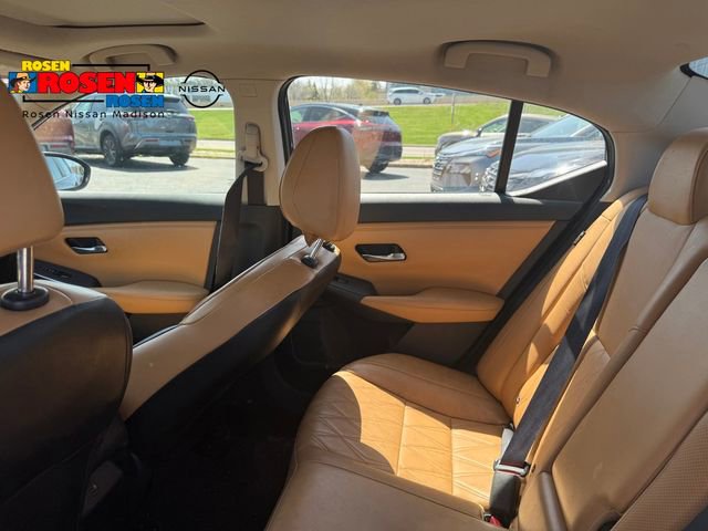 Used 2020 Nissan Sentra SV w/ SV Premium Package FWD image 18