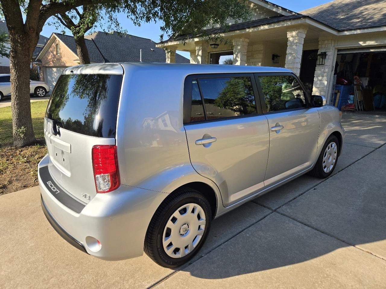 Used 2015 Scion xB image 8