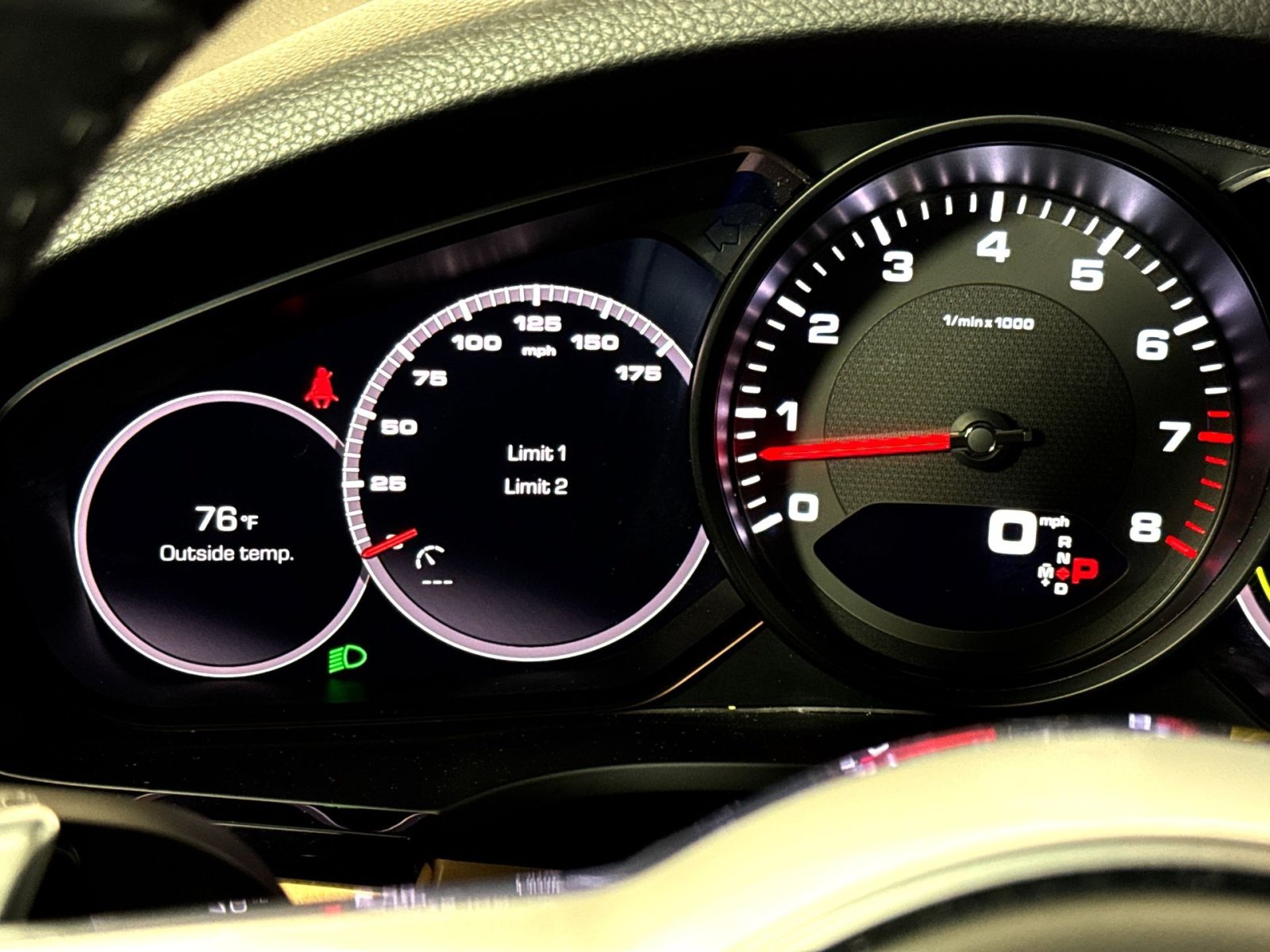 Used 2020 Porsche Cayenne AWD/4WD image 17