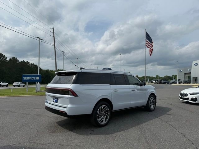 Used 2025 Lincoln Navigator L Reserve AWD/4WD image 6