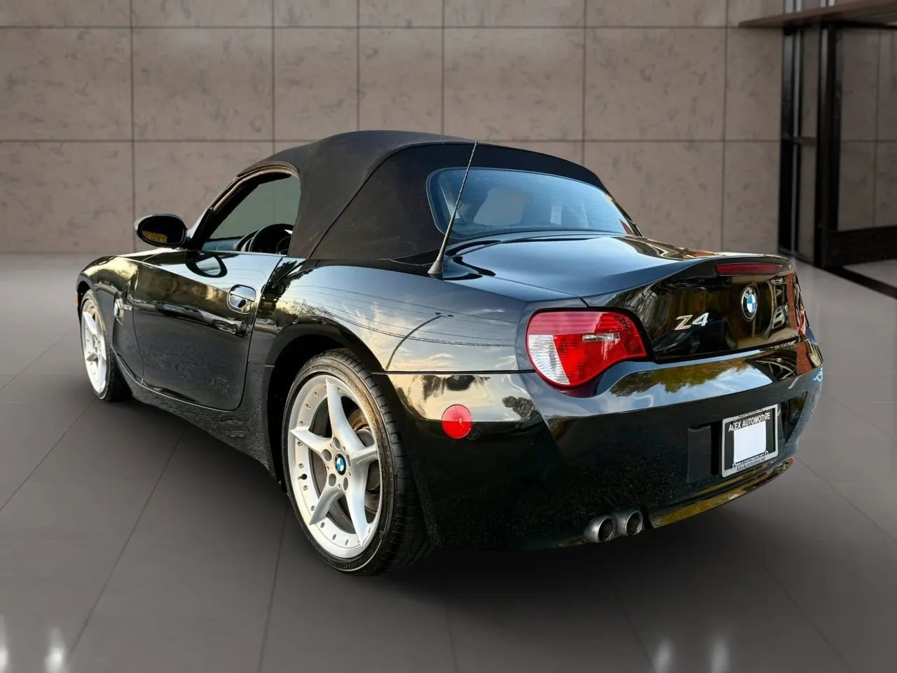 Used 2006 BMW Z4 3.0si image 8
