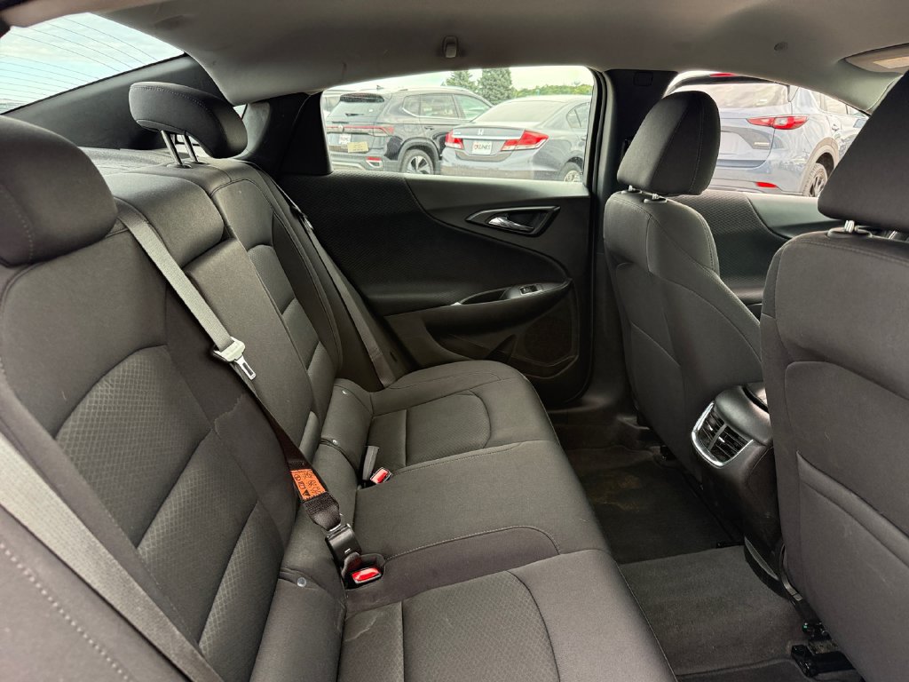 Used 2024 Chevrolet Malibu LT FWD image 39