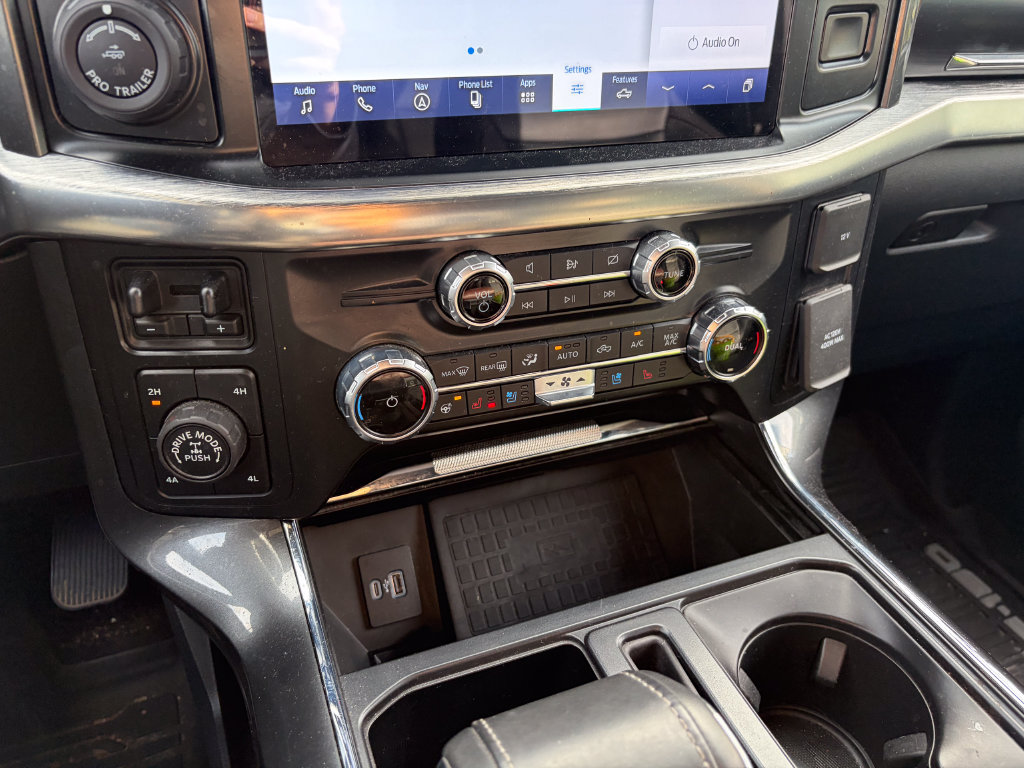 Used 2022 Ford F150 Lariat w/ Equipment Group 502A High AWD/4WD image 19