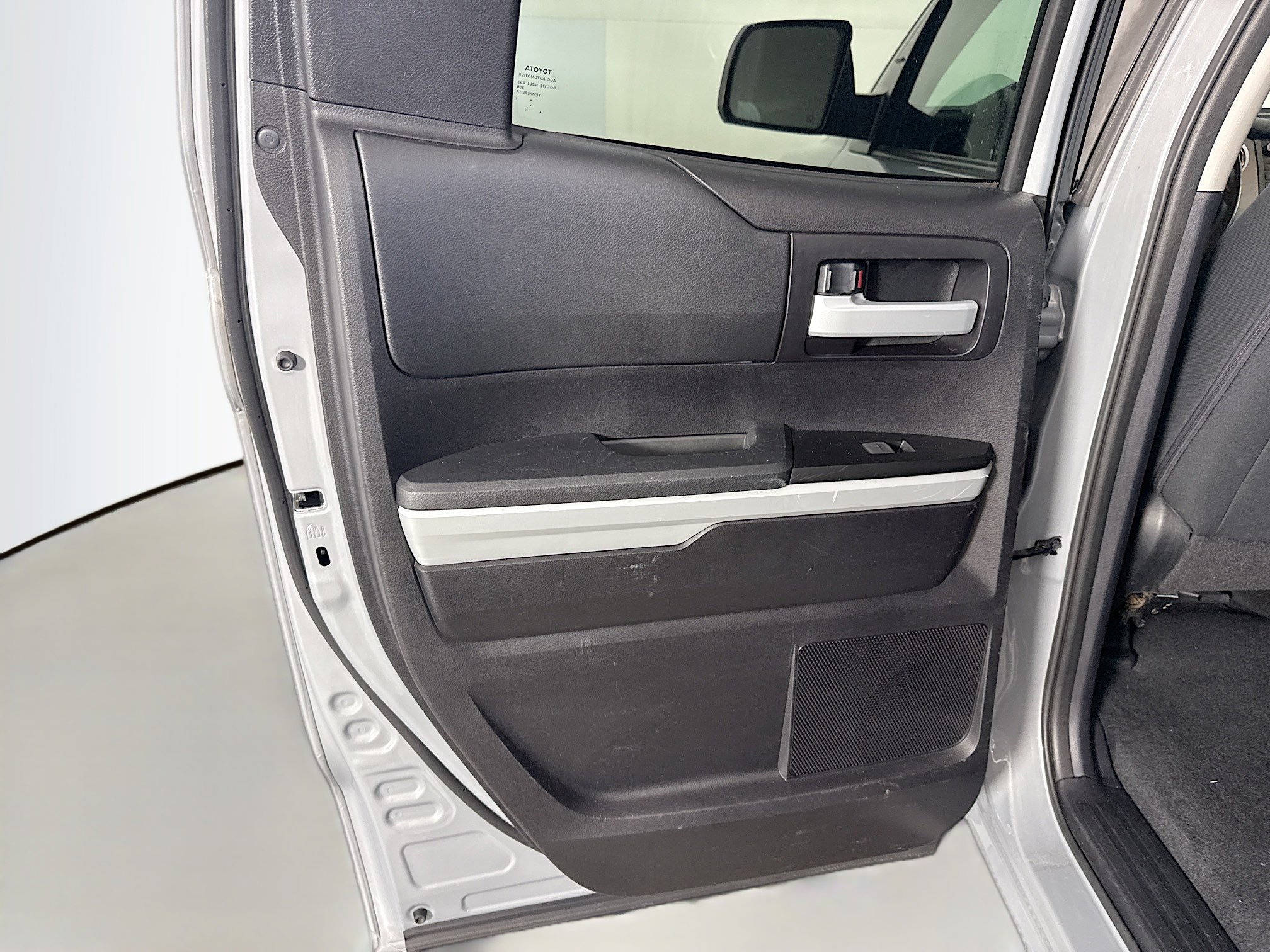 Used 2020 Toyota Tundra SR5 w/ SR5 Upgrade Package image 25