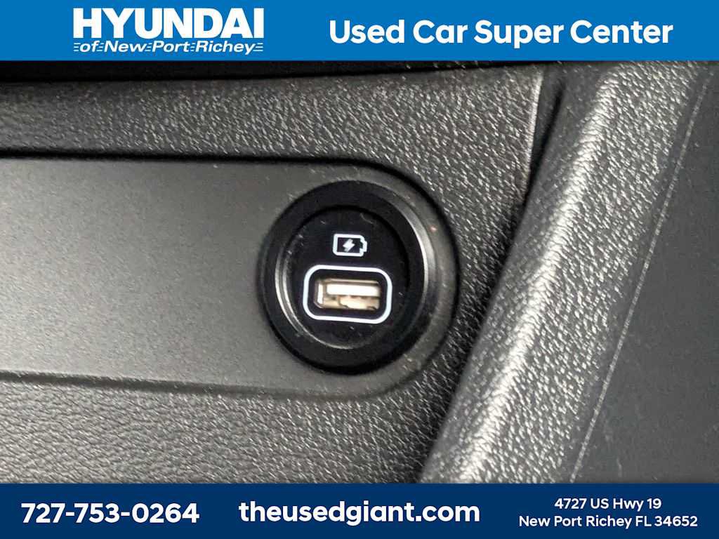 Used 2022 Hyundai Santa Fe XRT FWD image 29