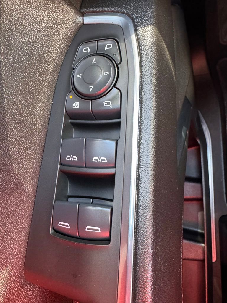 Used 2025 GMC Sierra 1500 SLT image 23