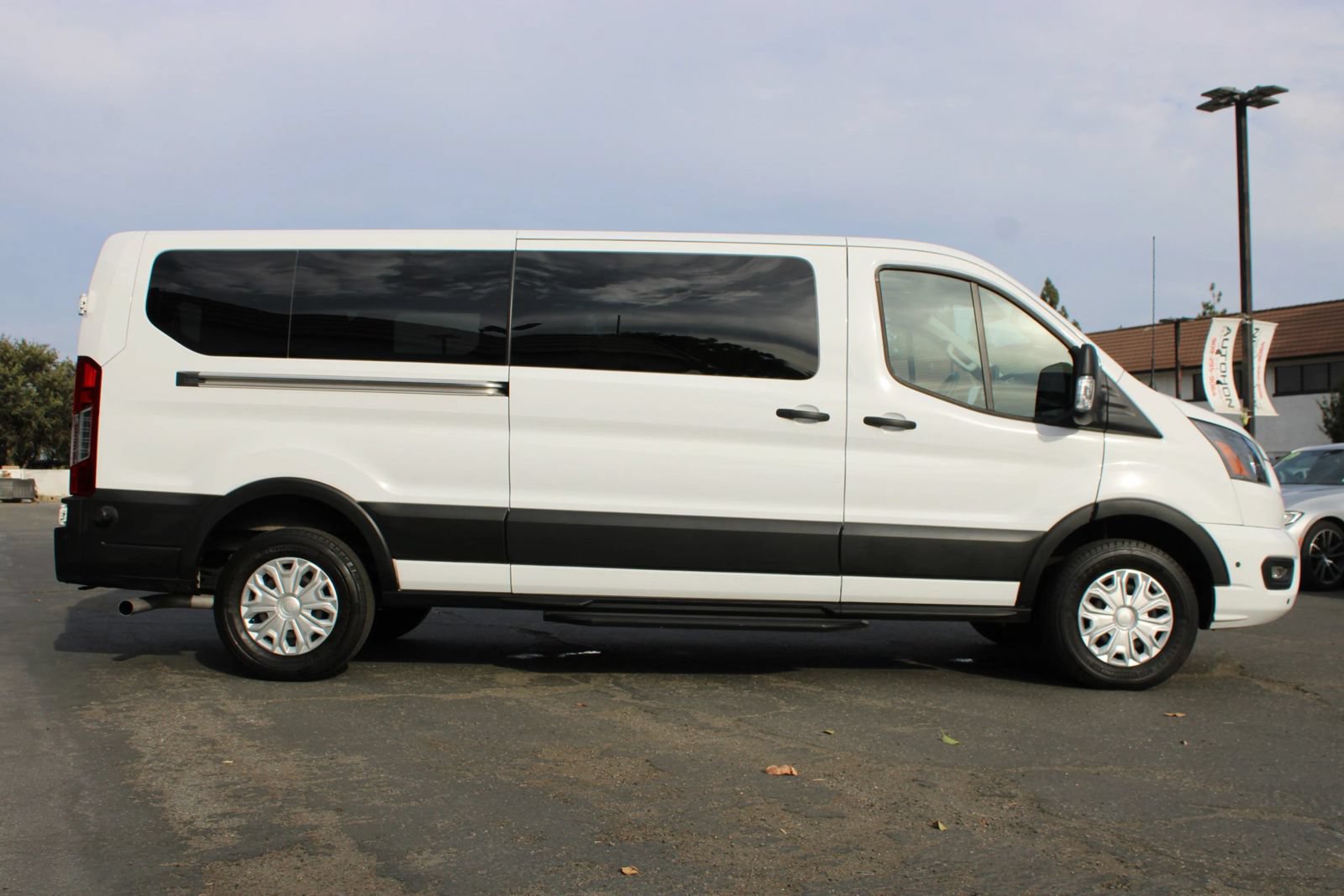 Used 2024 Ford Transit 350 XLT RWD image 42