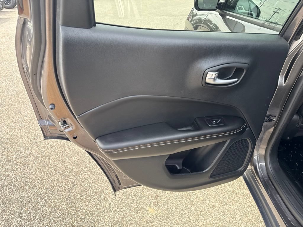Used 2021 Jeep Compass Latitude AWD/4WD image 21