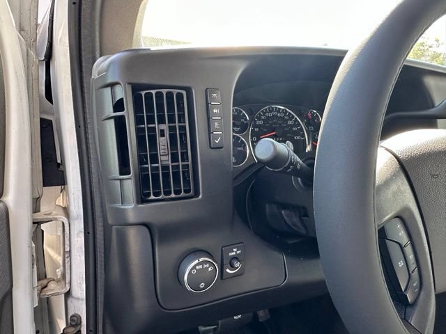 Used 2020 GMC Savana 4500 w/ Power Convenience Package RWD image 15
