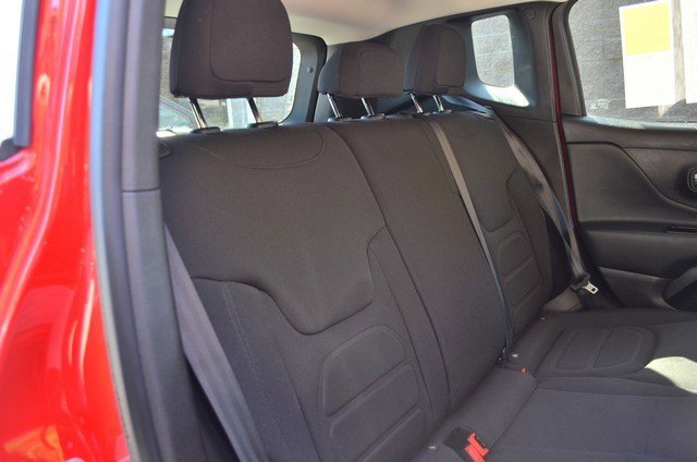Used 2022 Jeep Renegade Latitude image 36