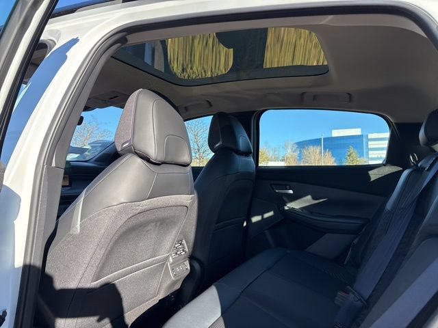 New 2026 Nissan Leaf Platinum+ w/ Illuminated Package FWD image 18
