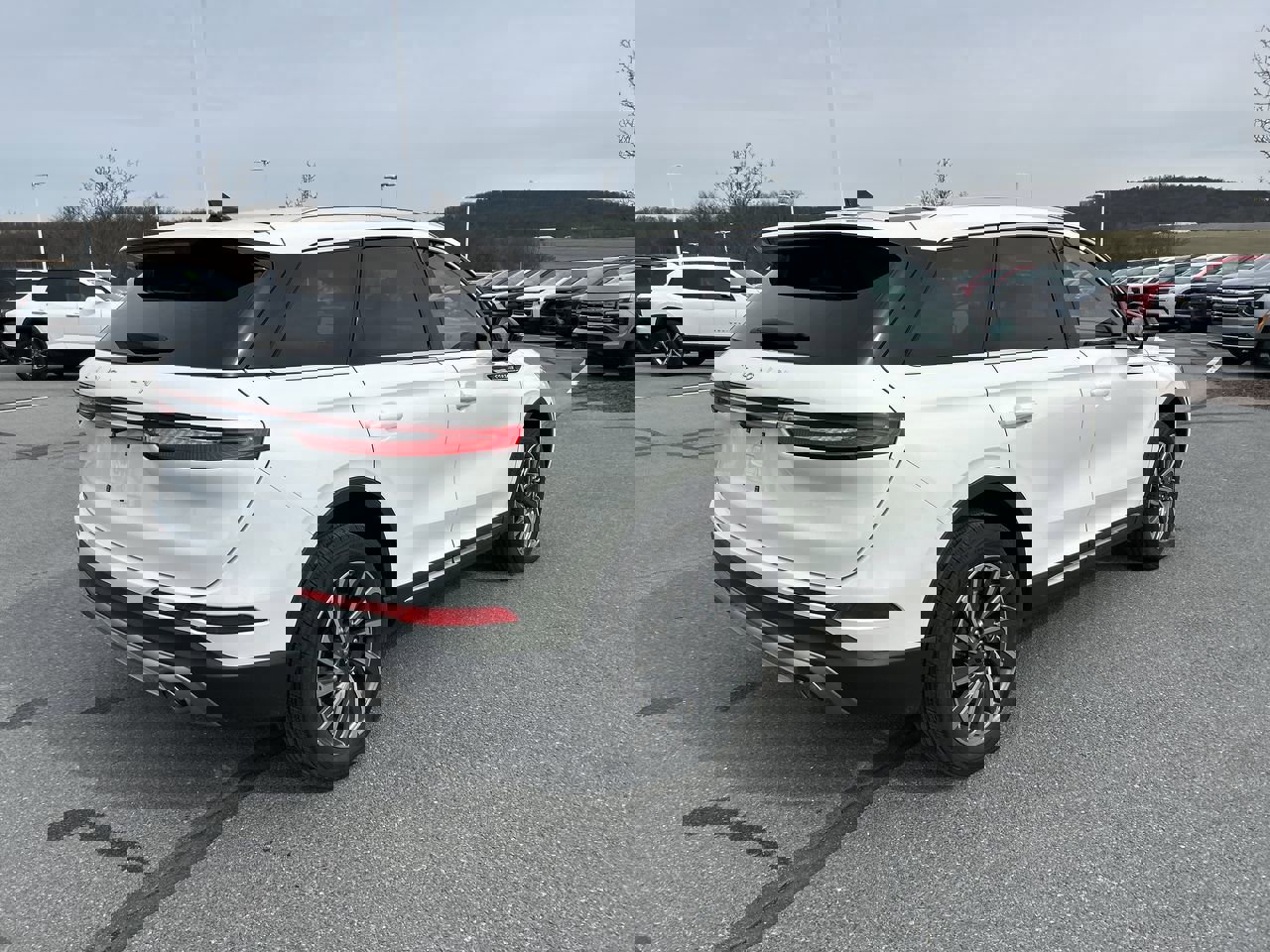 Used 2023 Lincoln Corsair Reserve w/ Equipment Group 201A image 7