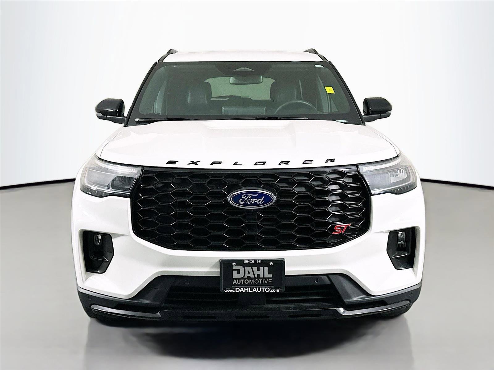 Used 2025 Ford Explorer ST AWD/4WD image 3