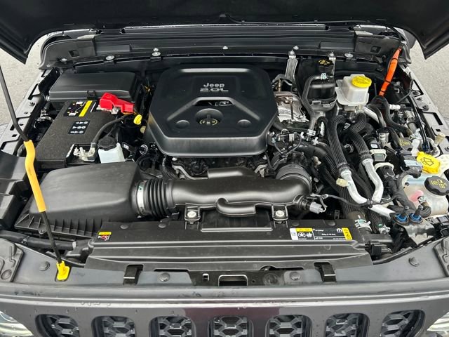 Used 2021 Jeep Wrangler Unlimited Sahara AWD/4WD image 28