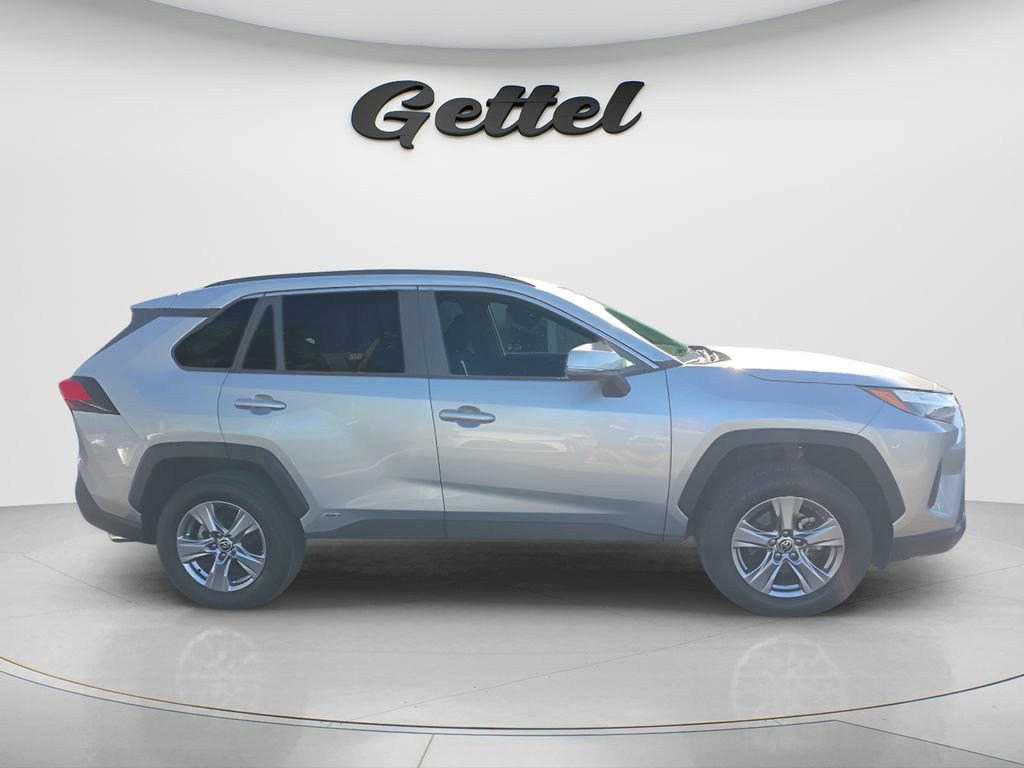Used 2023 Toyota RAV4 XLE image 6