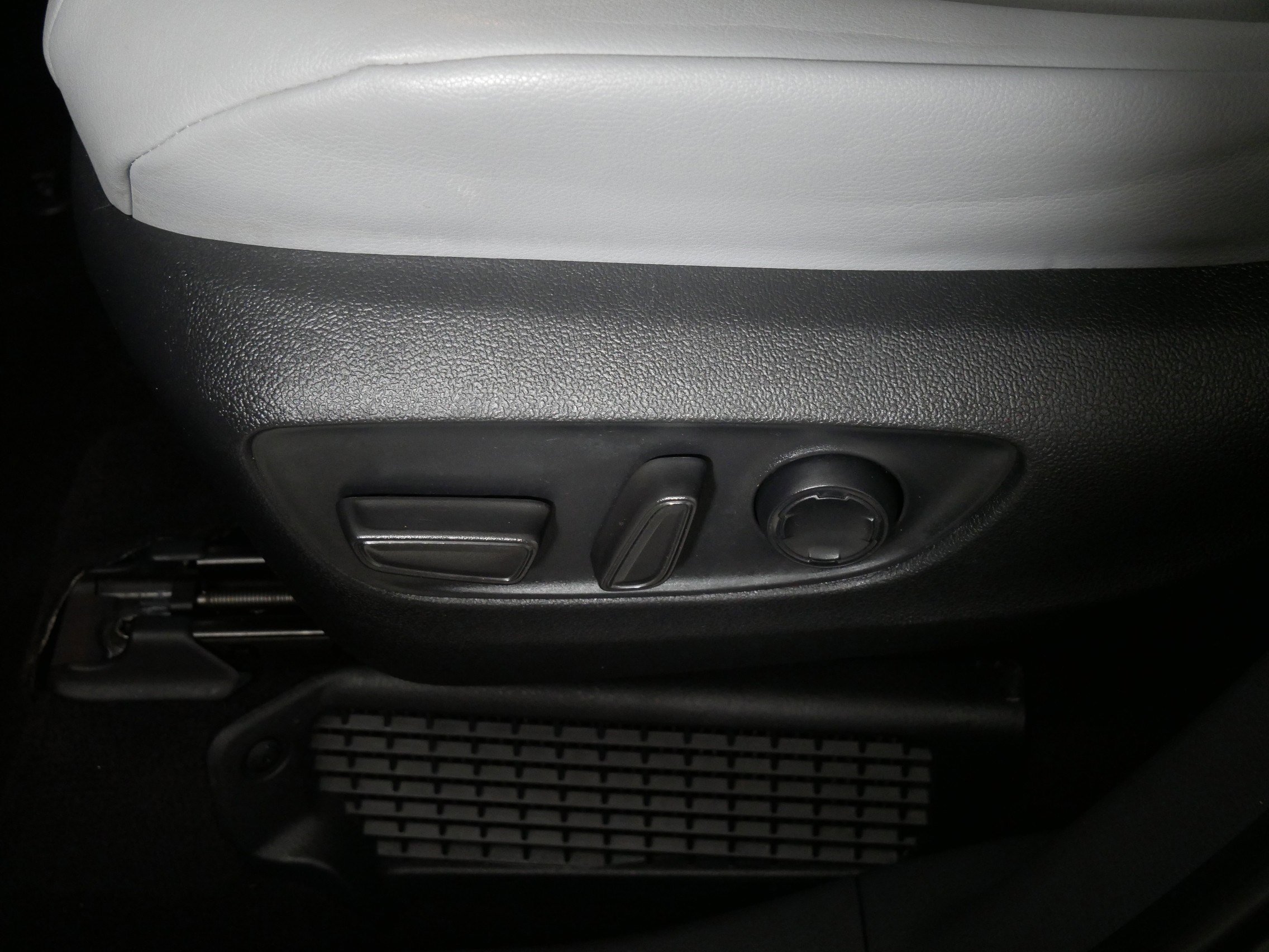 Used 2022 Toyota Sienna XLE FWD image 20