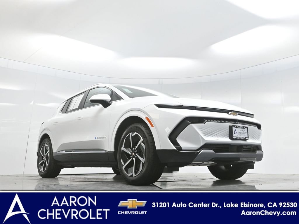 Used 2025 Chevrolet Equinox EV LT w/ Convenience Package image 2