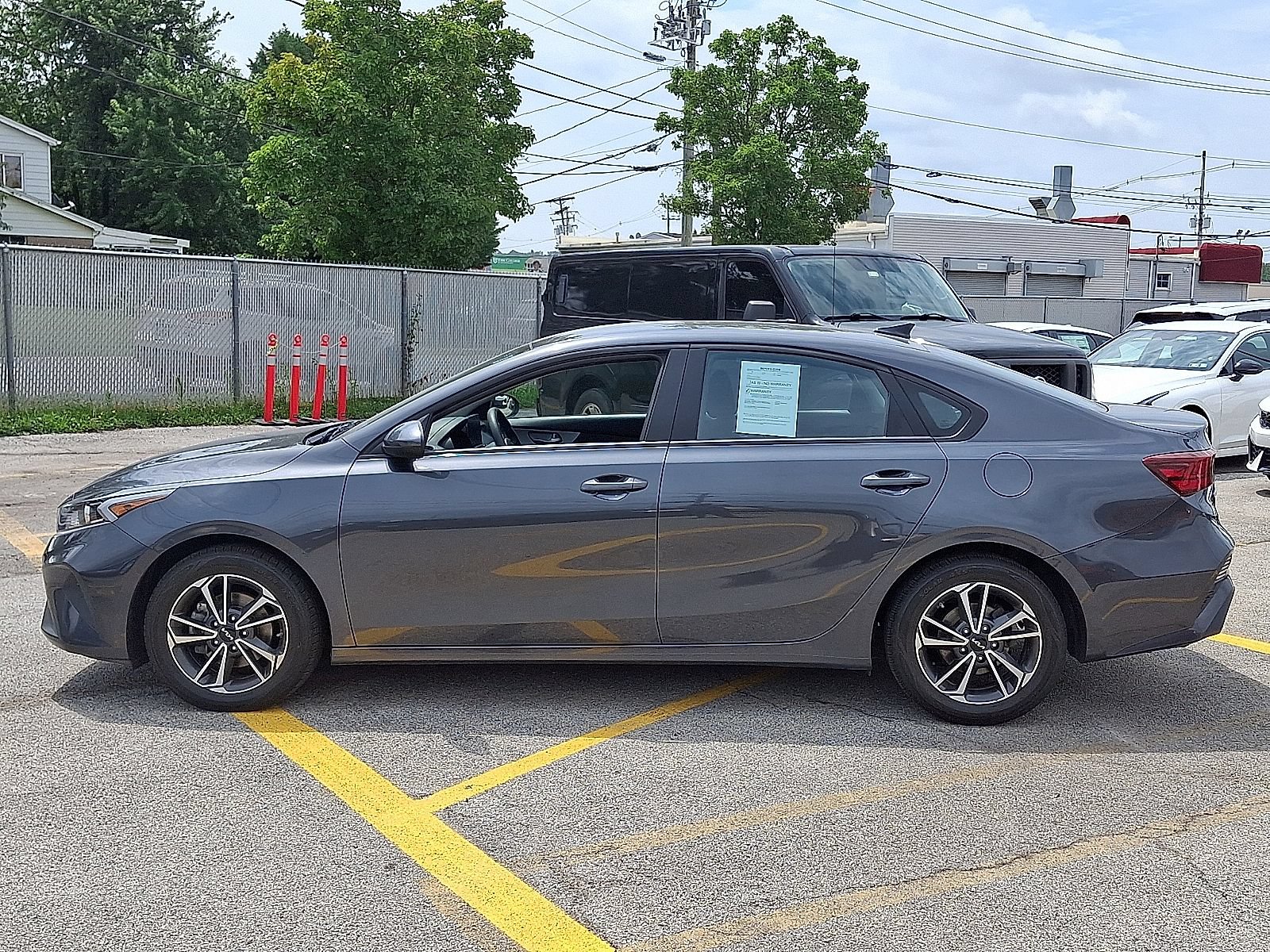 Used 2023 Kia Forte LXS FWD image 4