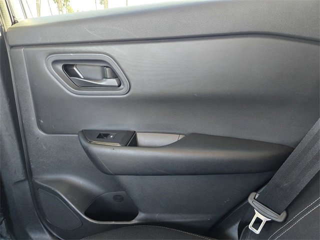 Used 2024 Nissan Rogue S image 14